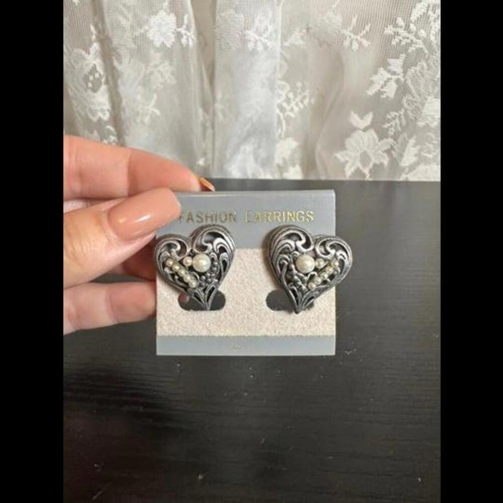 Vintage Heart-Shaped Silver-Tone Clip-On Earrings with Faux Pearls